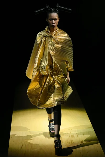 Look 46